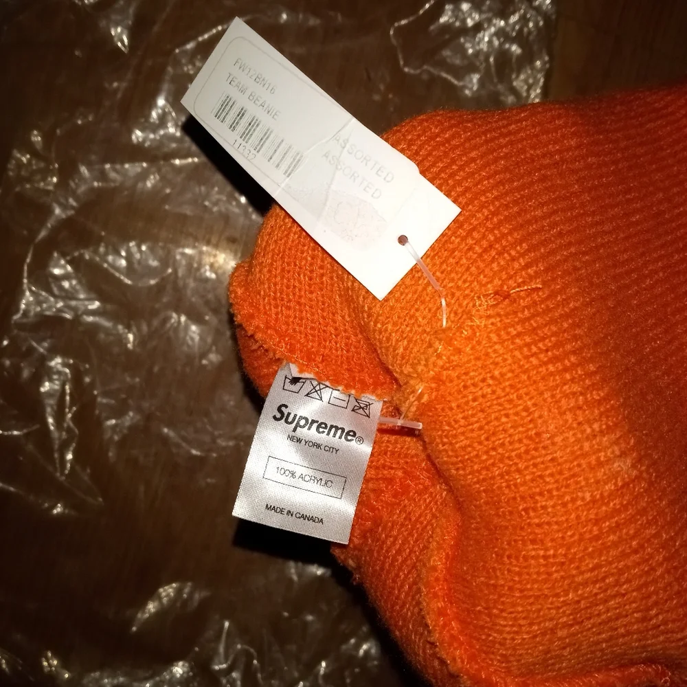 Supreme Team Beanie - Picture 4 of 6